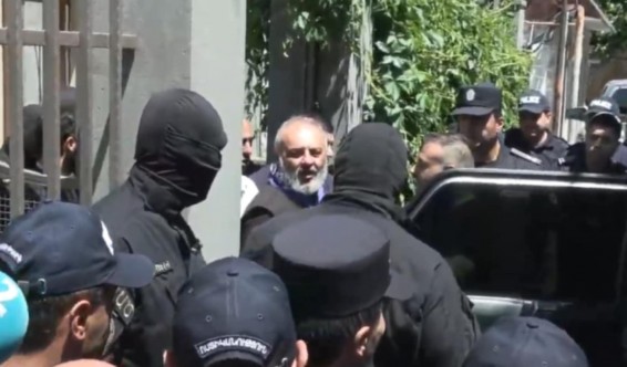 Բագրատ Սրբազանին մեղադրանք է առաջադրվել. փաստաբան