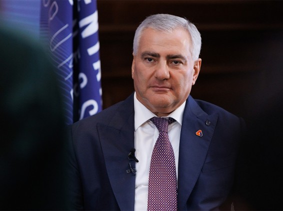 հայցադիմումներ է ներկայացնում վիրավորանքների և զրպարտության դեպքերով