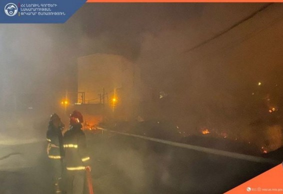 Пожар бушевал на Тбилисском шоссе Еревана