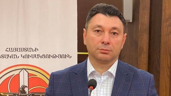 Փաշինյանը հիմա էլ սրբություն ասելով՝ Եկեղեցին է ուզում «փուռը տալ». Շարմազանով