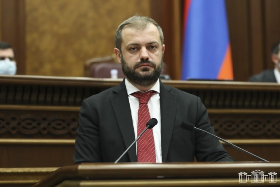 Արտոնյալ ներմուծողներ և չսպառված քվոտաներ. ում է ձեռնտու էլեկտրամոբիլների «թնջուկը»