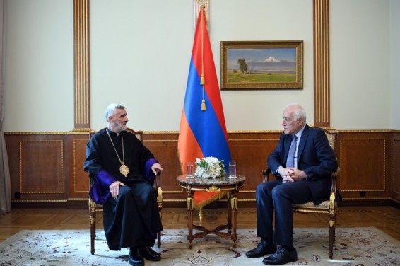 Վահագն Խաչատուրյանն ընդունել է Անթիլիասից ժամանած Շահան արքեպիսկոպոս Սարգիսյանին