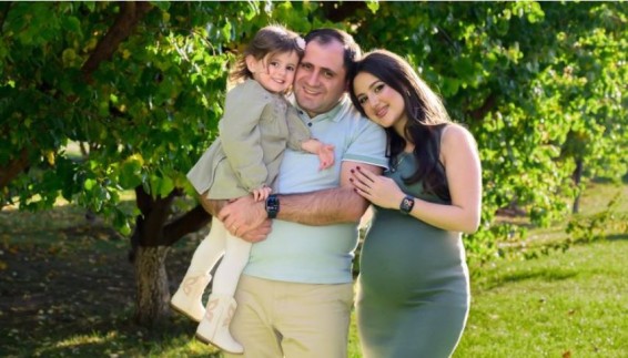 Супруга Папикяна ждет второго ребенка