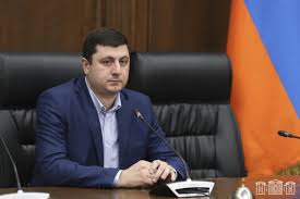 Փաշինյանի թիմը զբաղեցնում է մարդկանց, մինչ Ադրբեջանը ամրապնդում է դիրքերը. Աբրահամյան