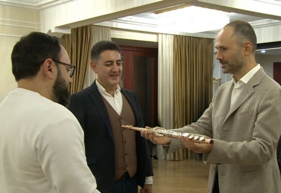 Благодаря поддержке Карена Варданяна в размере 129 млн. драмов Национальный филармонический оркестр Армении пополнился 17 новыми музыкальными инструментами.