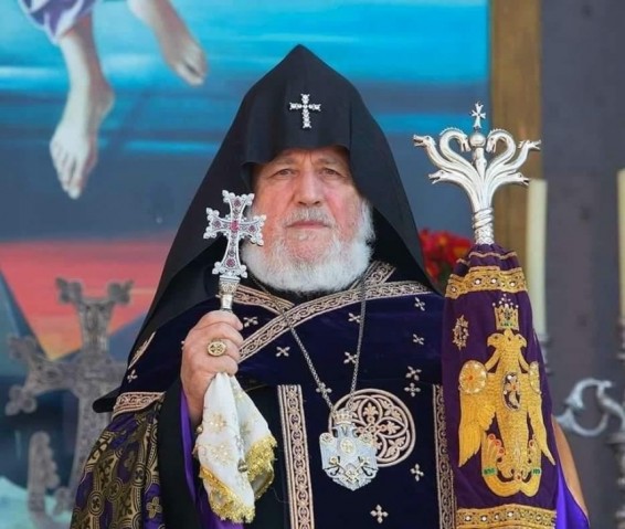 Մենք, որպես Հայրապետ Հայոց, մեր հոգևոր դասի հետ միասին, պիտի շարունակենք մեր կոչմանն ու առաքելությանը հավատարիմ՝ մեր ծառայությունը բերել մեր ժողովրդին. Ամենայն Հայոց Կաթողիկոս Ն.Ս.Օ.Տ.Տ. Գարեգին Երկրորդ