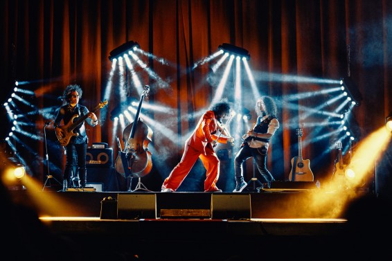 Աշխարհի բեմերից՝ Երևան. վիրտուոզ ջութակահար Արա Մալիկյանի սպասված վերադարձը