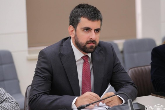 Հիբրիդային հարձակումները ոչ միայն Հայաստանի դրսից են, այլև՝ ներսից, բայց մենք դրսից մարդ չենք բերում. ՔՊ-ականը՝ ընտրություններին ընդառաջ ԵՄ-ից օգնություն խնդրելու մասին