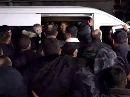 ԱԱԾ–ն կազմակերպված ձևով եպիսկոպոսներին մեկ սպրինտերով հեռացրեց Մայր Աթոռի տարածքից