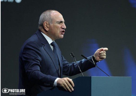 Пашинян опубликовал странный пост, вызвавший бурную реакцию в соцсетях