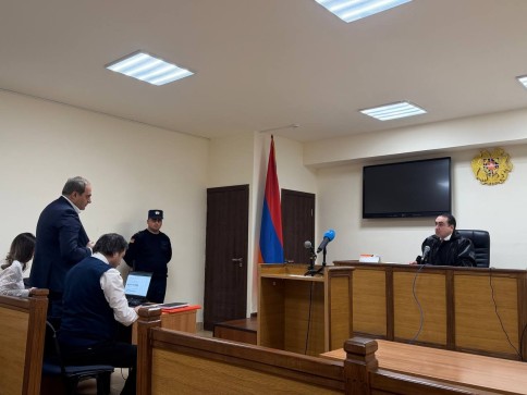 Արման Սարոյանը չի ներկայացել դատական նիստին. միջնորդել է այն հետաձգել. Լուսանկարներ