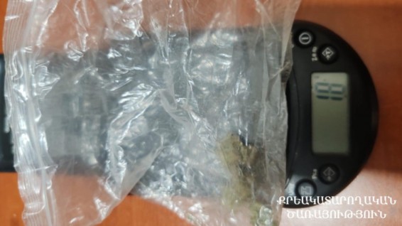 «Սևան» ՔԿՀ-ում կանխվել է կնոջ կողմից ամուսնուն թմրամիջոցի նմանվող զանգվածի փոխանցման փորձը