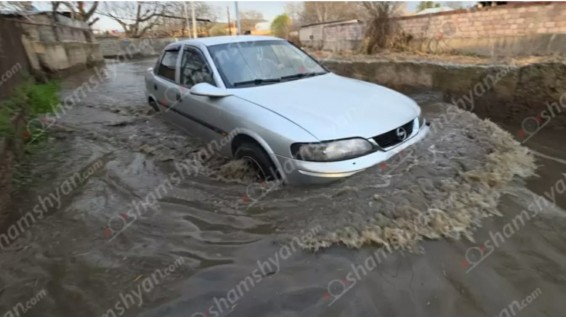 Արտակարգ իրավիճակ՝ Մայակովսկի գյուղում գետը դուրս է եկել հունից ու մի քանի կիլոմետր լցվել փողոցներ ու տների բակեր