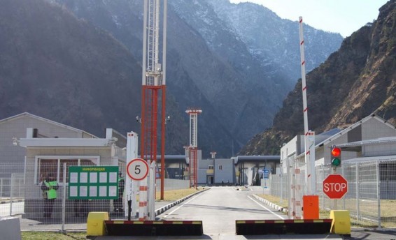 Լարսի անցակետը բաց է բոլոր տեսակի ավտոմեքենաների համար