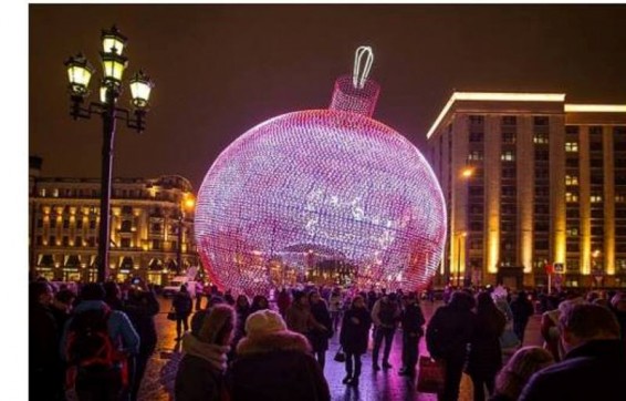 Մոսկվայում կտեղակայեն տոնածառի՝ աշխարհում ամենամեծ խաղալիքը