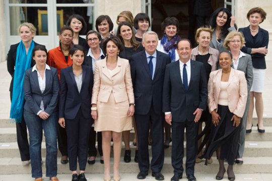 Օլանդի՝ նախագահական ընտրություններին չմասնակցելու որոշման վրա կարող է ազդած լինել նրա ընտանիքը. ԶԼՄ-ներ