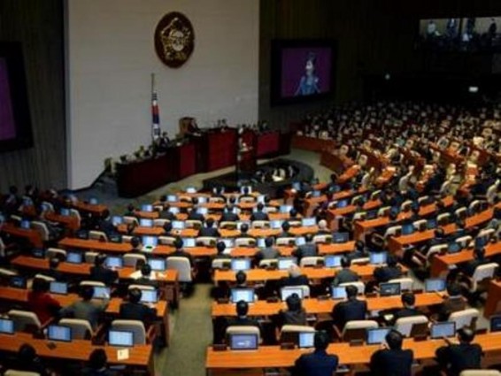 Հարավային Կորեայի խորհրդարանը իմպիչմենտ է հայտարարել երկրի նախագահին