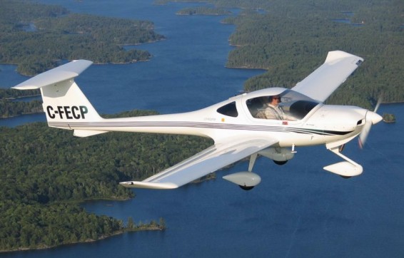 Կալիֆորնիայում ինքնաթիռն ընկել է շենքի տանիքին