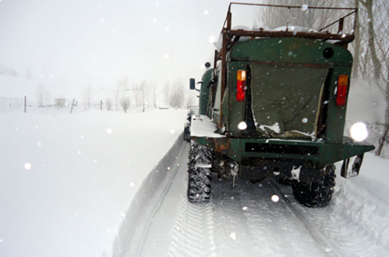 Սաստիկ բքի և տեսանելիության բացակայության պատճառով երկկողմանի փակ է Վարդենյաց լեռնանցքը