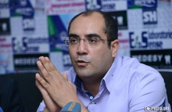 Հրաչյա Ռոստոմյանը` Ռուբեն Հայրապետյանի հետ ունեցած տարաձայնությունների մասին