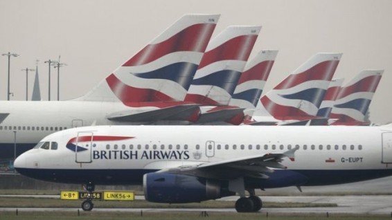 Бортпроводники British Airways сообщили о забастовке на Рождество