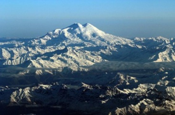 Փրկարարներին հաջողվել է փրկել Էլբրուսի վրա մնացած լեռնագնացին