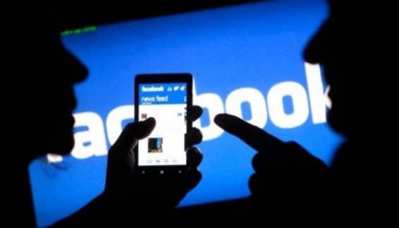 В США Facebook обвинили в политической предвзятости