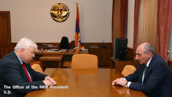 Բակո Սահակյանը և Անջեյ Կասպշիկը քննարկել են շփման գծում տիրող իրավիճակին վերաբերող հարցեր