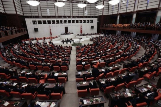Թուրքիայի խորհրդարանն ընդունել է սահմանադրական փոփոխությունների վերաբերյալ նախագծի առաջին 2 կետերը