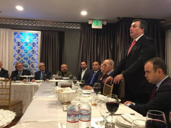 Photo . Արմեն Ամիրյանն ԱՄՆ-ում ճաշի է հրավիրել ամերիկահայ գործարարներին