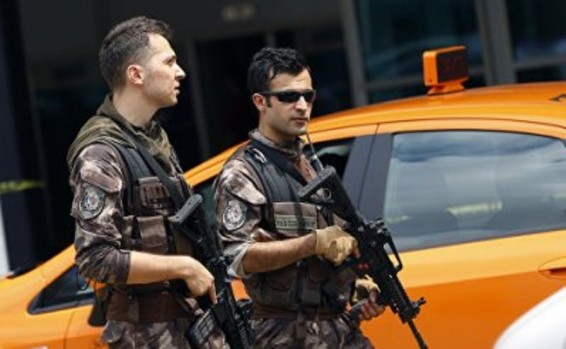 Ստամբուլում նռնականետից կրակ են բացել անվտանգության վարչության շենքի վրա