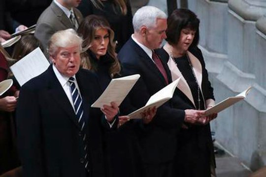 Թրամփն առաջին լրիվ աշխատանքային օրն աղոթքով է սկսել