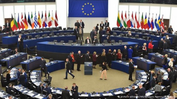Европарламент одобрил отмену виз для Грузии