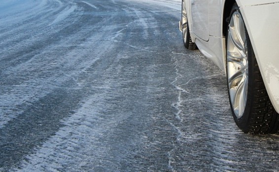 Վարդենյաց լեռնանցքում և Գորիս-Սիսիան ճանապարհահատվածում տեղ-տեղ մերկասառույց է