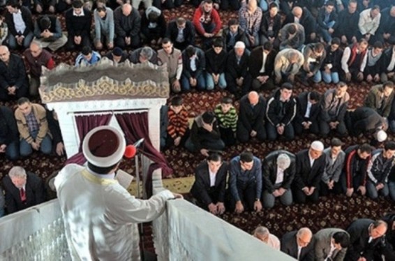 Թուրք իմամը մզկիթում քարոզի ժամանակ կոչ է արել հավատացյալներին կողմ քվեարկել կառավարման նախագահական համակարգին