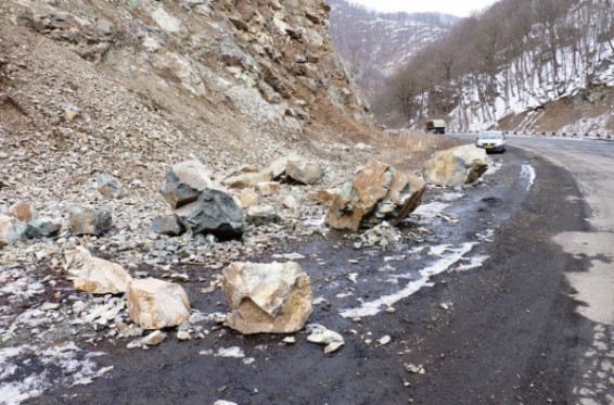 Կապան-Քաջարան ավտոճանապարհին քարաթափում է տեղի ունեցել