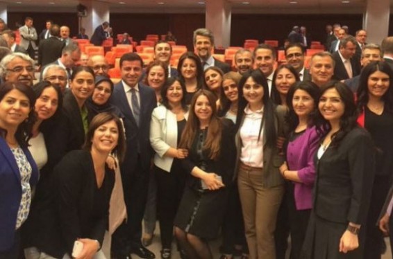 Թուրքիայում քրդամետ կուսակցության դեմ պատժամիջոցների նոր ռեկորդ՝ 55 անդամի համար պահանջում են ընդհանուր 3.126 տարվա ազատազրկում