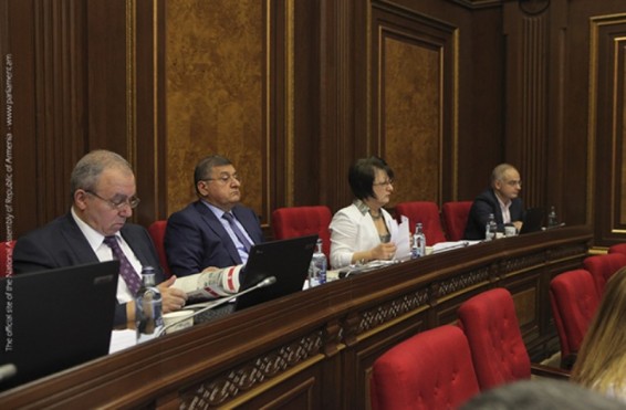 ՀԱԿ-ի ստորագրահավաքին միացել է 19 պատգամավոր