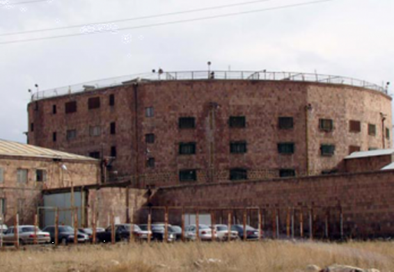 Կալանավորը իրականացրել է առանձնապես խոշոր չափերի հասնող օծանելիքի հափշտակություն