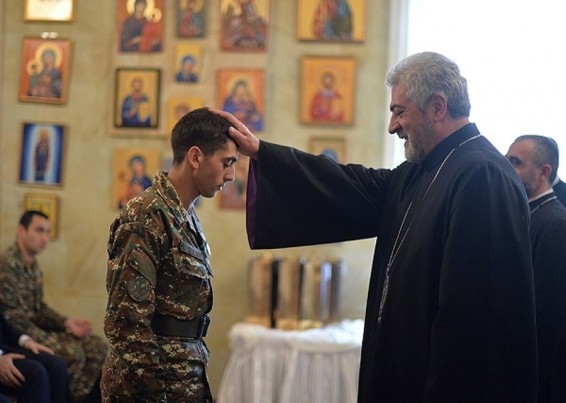 Photo. Լավագույն զինվորների պարգևատրություն Ս. Սարգսի տոնի առթիվ