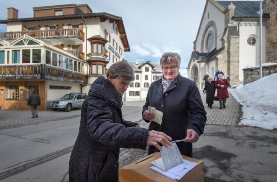Շվեյցարացիները կողմ են քվեարկել ներգաղթյալների թոռներին քաղաքացիություն տրամադրելու հեշտացված ընթացակարգին