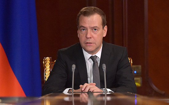 Медведев утвердил план приватизации на 2017-2019 годы