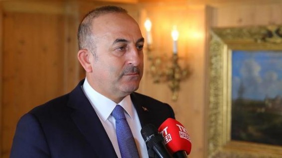 Чавушоглу привлек внимание к опасности вооружения YPG