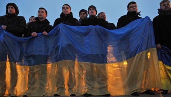 Митингующие заблокировали автодорогу у границы Украины с Польшей