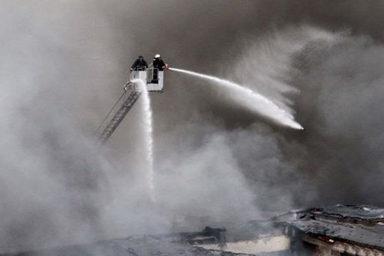 Էջմիածնում անասնագոմի տանիք է այրվել