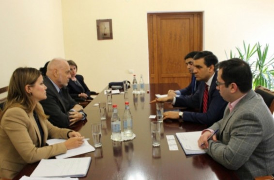 Արման Թաթոյանն ընդունել է ԵԱՀԿ/ԺՀՄԻԳ դիտորդական առաքելությունն իրականացնող պատվիրակությանը