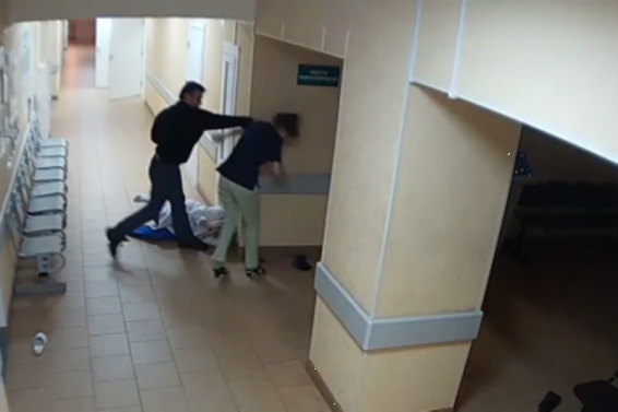 ՌԴ Նովգորոդի հիվանդանոցում հարբած տղամարդը դաժան ծեծի է ենթարկել բժշկական անձնակազմին