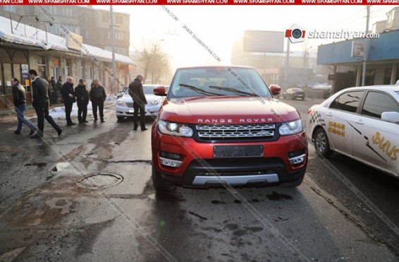 Երևանում Range Rover-ով վթարի է ենթարկվել ԴԱՀԿ նախկին պետ Միհրան Պողոսյանի կինը․ նրան վթարի վայրից տարել է ամուսինը․ shamshyan.com