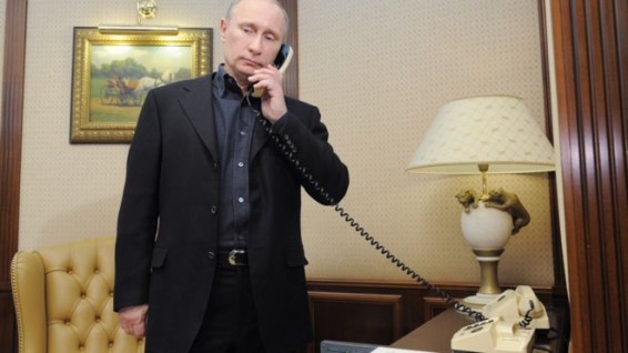 Песков рассказал о разговорах Путина с Порошенко