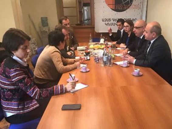 ԱՄՆ դեսպանը հանդիպել է «Ազատ դեմոկրատներին». «Կարեւորում ենք ընտրությունների ազատ ընթացքը»